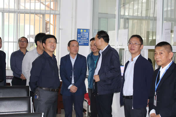 市安委辦主任、安監(jiān)局局長李永宏一行到隴運集團公司檢查指導(dǎo)工作