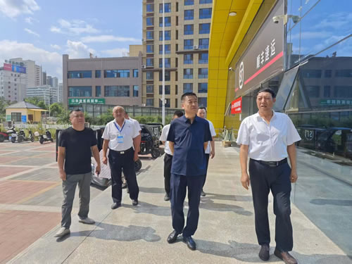 黨委書記、董事長(zhǎng)張宏偉在成縣片單位開展工作調(diào)研